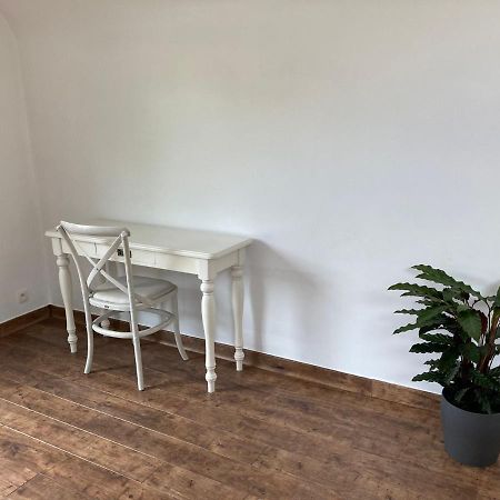 Rustig Appartement In Het Groen Met Terras Kontich Экстерьер фото